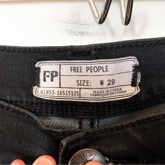 Free People • Mid-Rise Skinny Jeans - Picture 3 of 4